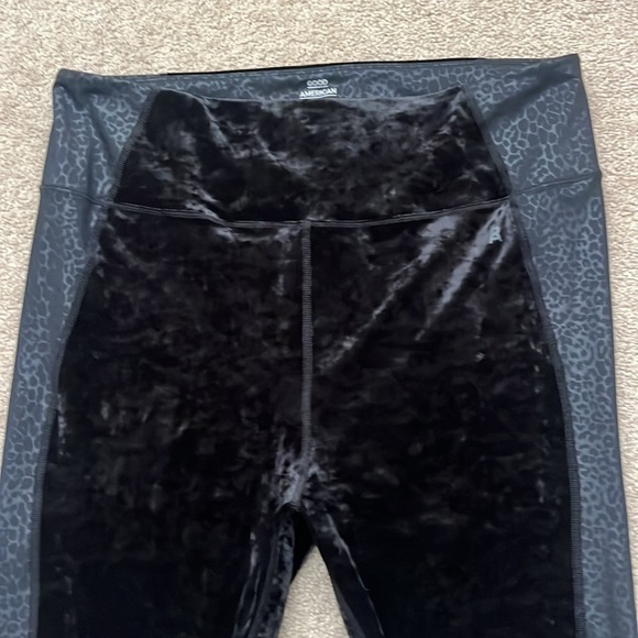Good American Crushing It Velvet Leopard High Rise Skinny Leggings Size 6 - Picture 3 of 9